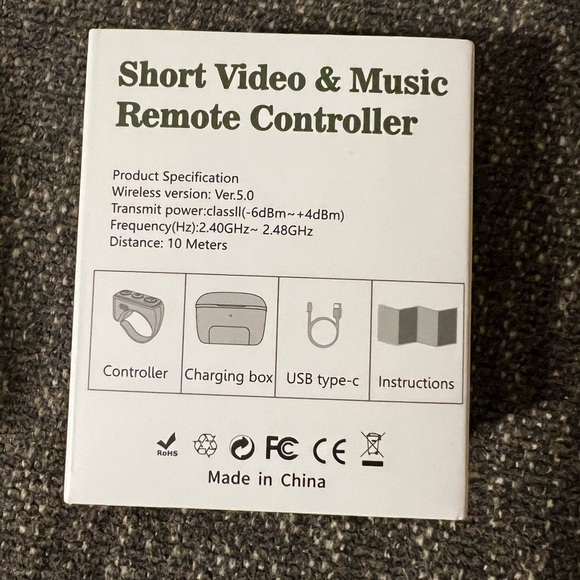 NIB 2-in-1 Remote Scroller Ring with Phone Holder - Picture 8 of 14